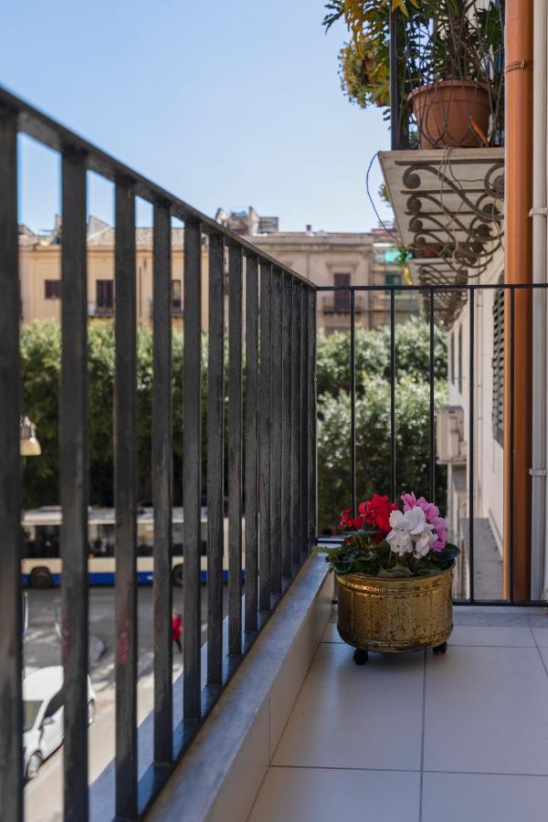 Bed and Breakfast Ai Bastioni Del Massimo Palermo Exterior foto